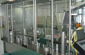 Línea de producción de lavado, secado y sellado de botellas de inyección médicas